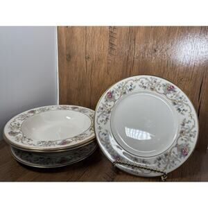 Vintage Lamberton Ivory China Dorothea Pattern Salad Plates And Soup Bowls